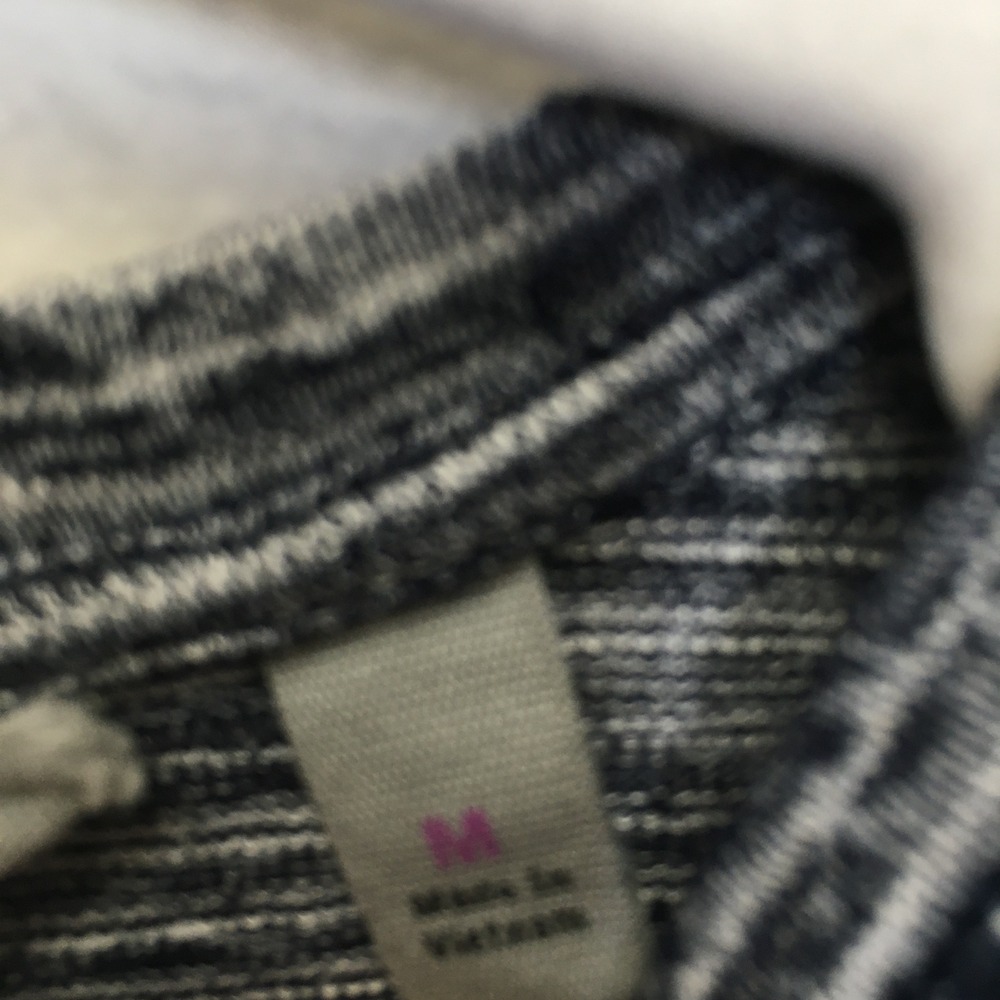 Athleta Space Dye Back Cutout Long Sleeve Top Medium Gray Athleisure Yoga Casual - Picture 3 of 14